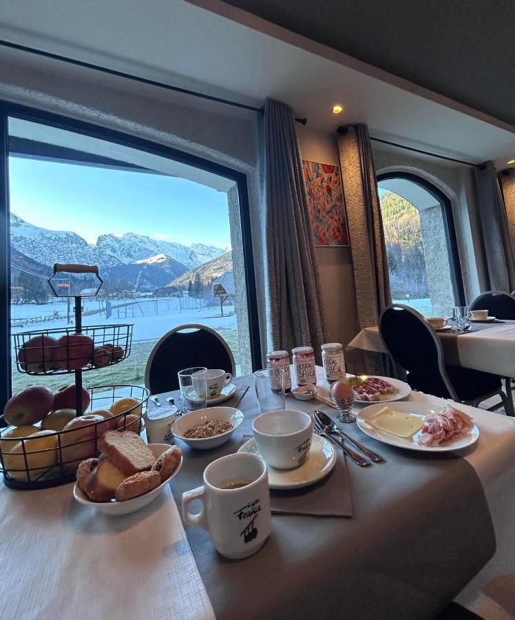 Hotel Restaurant Le Madame La Ferriere  Bagian luar foto