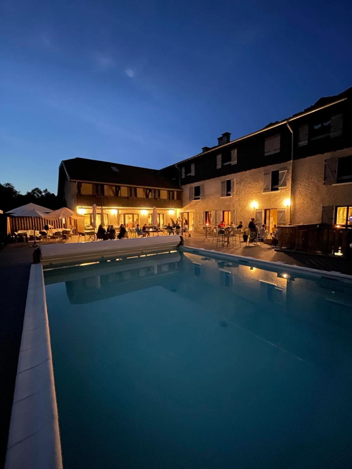 Hotel Restaurant Le Madame La Ferriere  Bagian luar foto